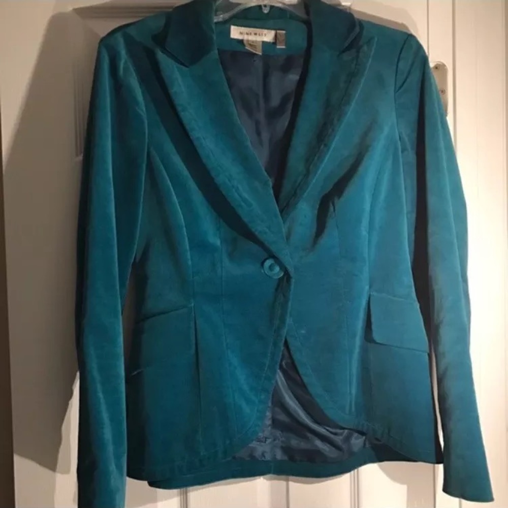 Nine West size 4 jewel green teal velvet blazer